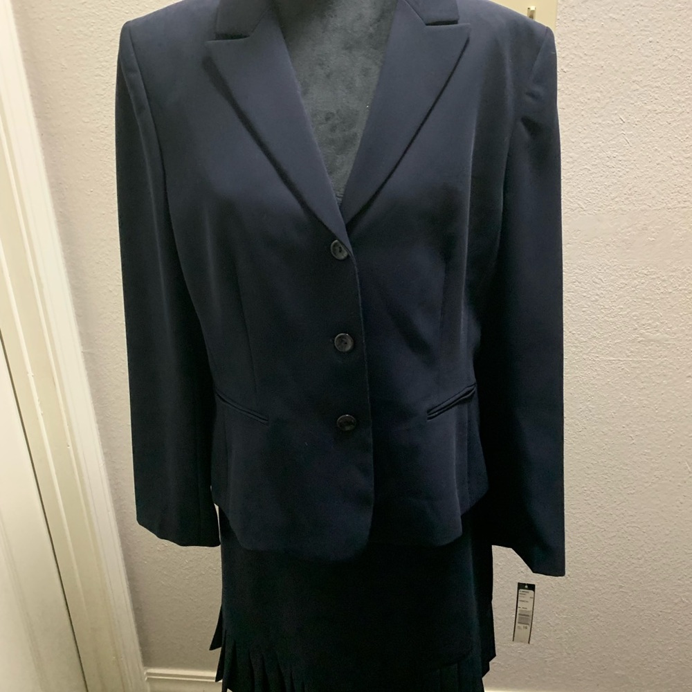 Tahari Blue Blazer Classic Formal Tailored